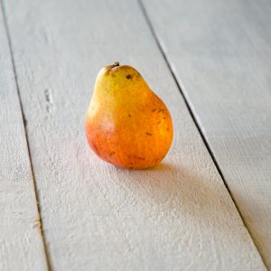 Imagen en la que se muestra el efecto del color dorado sobre el lado contrario a la luz debido al uso de un reflector dorado casero empleado en la fotografía de alimentos